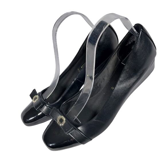 NWOT-1 SHOW! ANNE KLEIN! BLACK VEGAN LEATHER & PATENT LEATHER BOW HEELS! SZ 8.5M - Picture 3 of 10